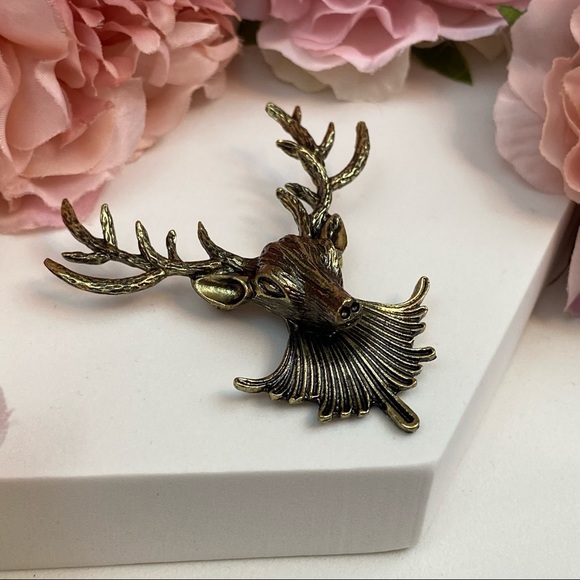 Antiqued Bronze Buck Deer Head Brooch Lapel Pin - Picture 10 of 14
